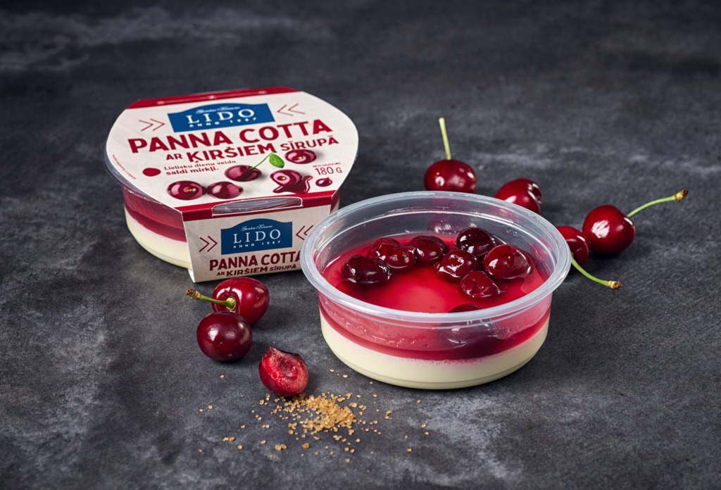 Panna Cotta with cherries