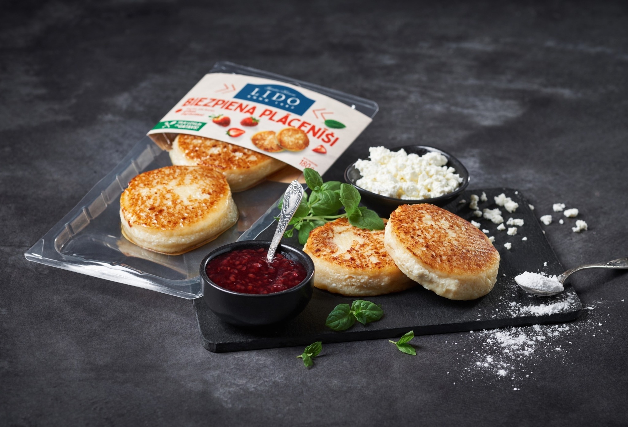 Fried curd pancakes