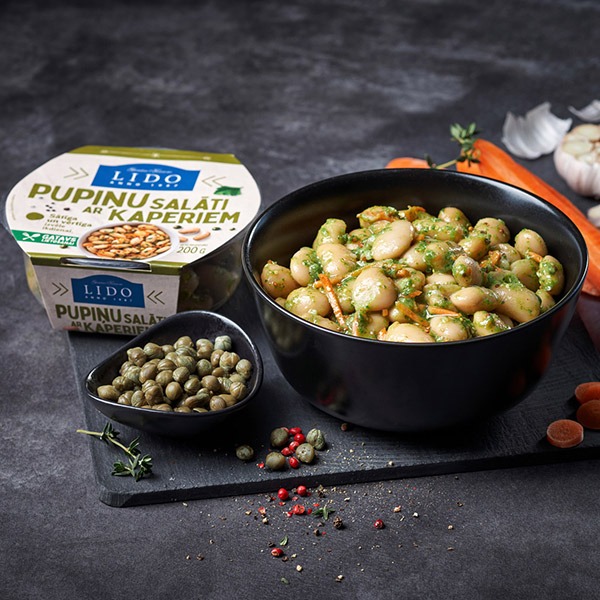 Bean salad with capers
