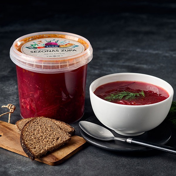 Borscht soup in a 1L bucket