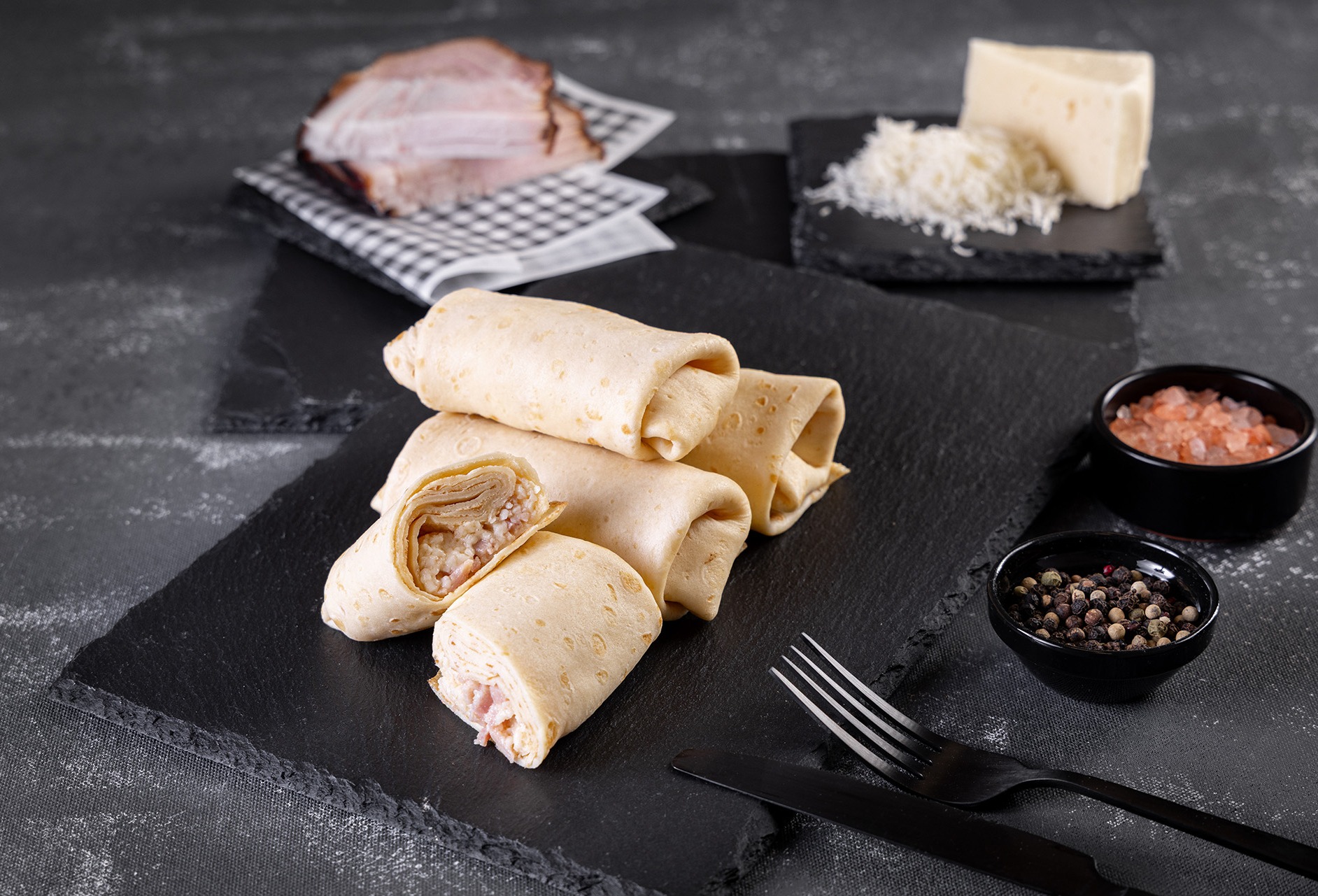Pancakes with cheese and ham filling (4 pcs)